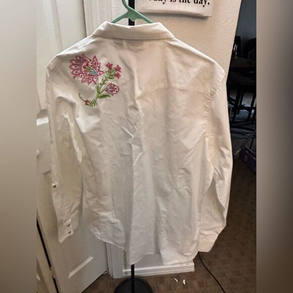 White Embroidered Women Wrangler Shirt - Picture 2 of 4